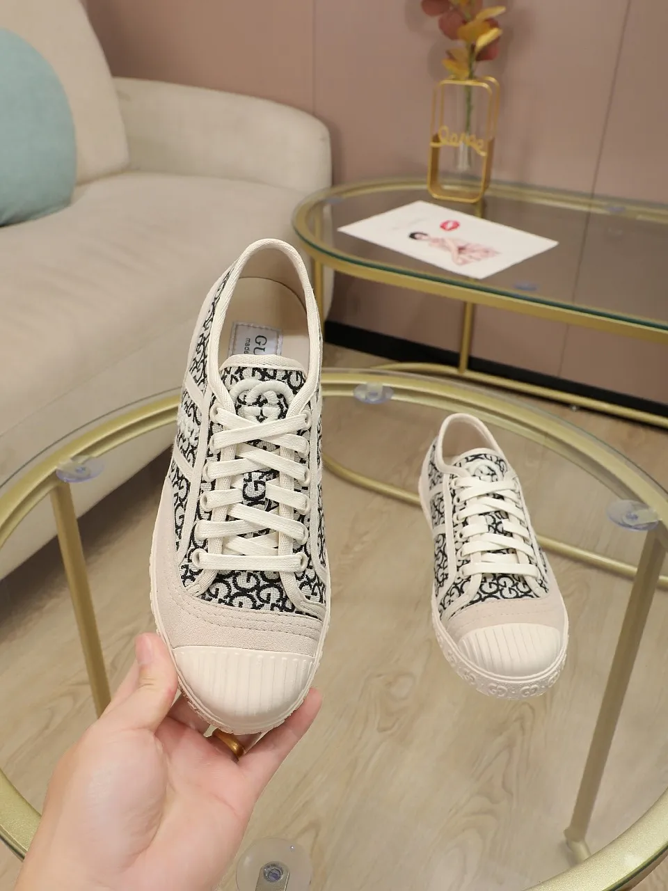 👟👟Ex-factory price 420👟👟 GUCCI~24 The latest double G embroidered low-cut lace-up fashion sneakers, originally developed, the fabric is exclusive double G fabric, the upper is perfectly matched with special craftsmanship, the lining is sheepskin, rubber outsole, size 35 to 40